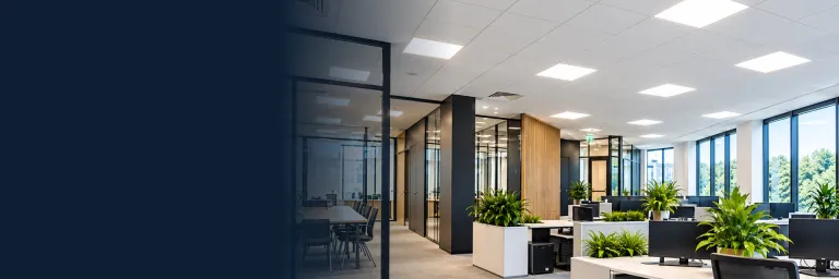 LED panelen in een modern kantoor